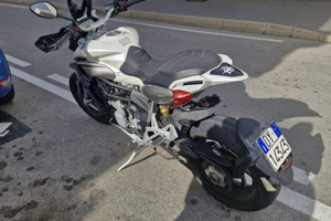 Mv agusta stradale 800