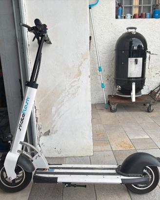 monopattino elettrico skateflash