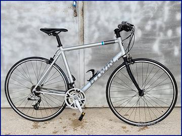 B’Twin Fit 300 28 struttura ad uso cittadino