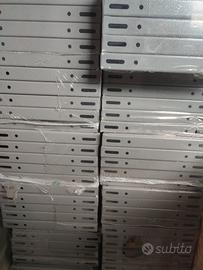 Pannelli in metallo per scaffale
