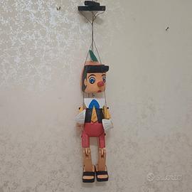 marionetta con fili pinocchio in legno cm 25