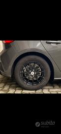 Cerchi in lega 16”
