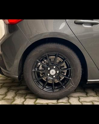 Cerchi in lega 16”
