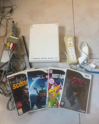 Nintendo Wii console con 4 giochi
