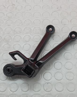 SUPPORTO PEDANA SUZUKI GSXR 600 2004 2005