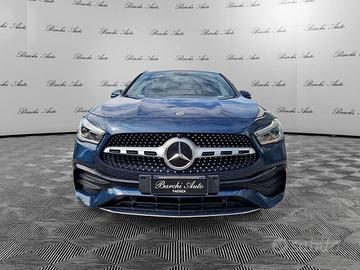 Mercedes-Benz GLA 200 d Premium 4matic AMG-Li...