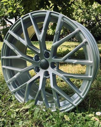 CERCHI REPLICA AUDI R8 V10 - 9X20 5X112 ET30