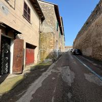 Magazzino a Tarquinia Via Montana 1 locali