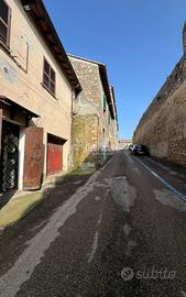 Magazzino a Tarquinia Via Montana 1 locali