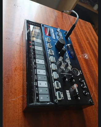 Korg Volca beats + Nubass + alimentatore