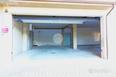 BOX A SAVIGNANO SUL PANARO