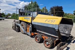 Vibrofinitrice Marini P251