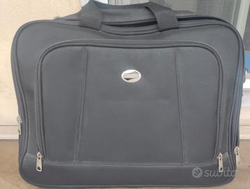 borsa e porta abiti 