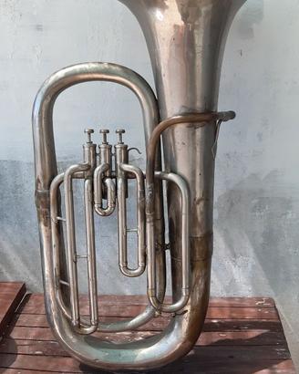 basso tuba