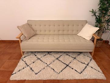 Divano letto 3 posti beige con braccioli in legno