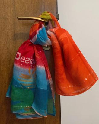 •Foulard Desigual•