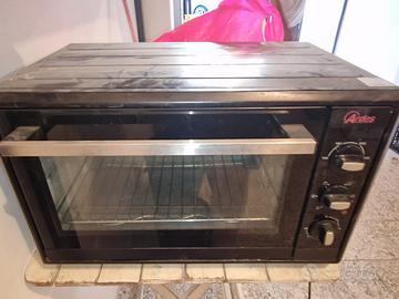 Forno elettrico – Ampio e funzionante