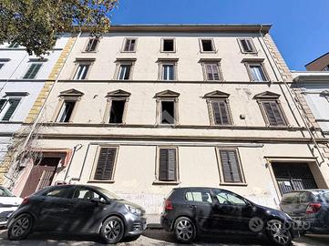 COMPLESSO A LIVORNO