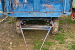 rimorchio  agricolo  trattore 