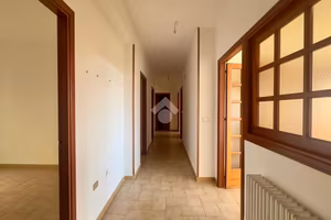 4 LOCALI A PARTINICO