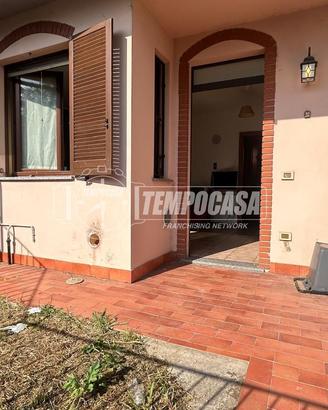 Bilocale piano terra semi indipendente con doppio