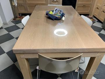 Tavolo allungabile in rovere massiccio+ 6 sedie