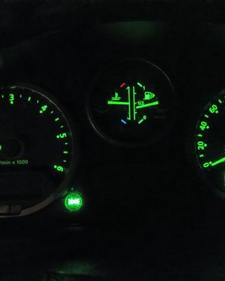 LAND ROVER DEFENDER 90 2.4 TD4