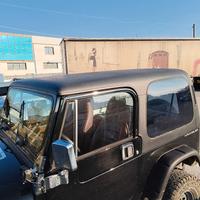 Hard-top jeep Wrangler yj