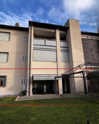 Immobile in asta di 167 m² con 3 locali e box auto