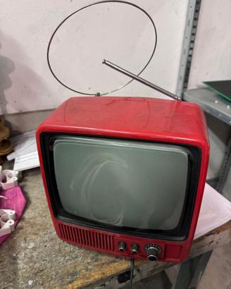 Televisore portatile Mivar vintage
