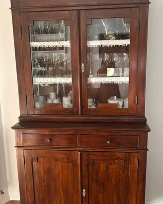 Credenza antica
