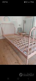 letto allungabile Ikea rosa in ferro battuto 