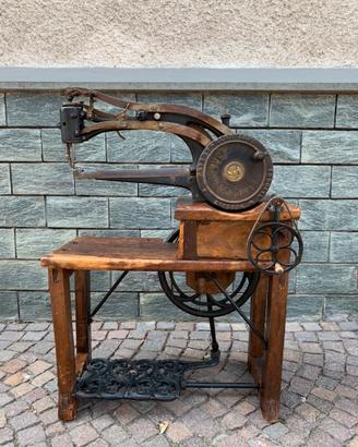 Macchina da cucire vintage