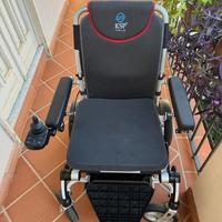 Sedia a rotelle-carrozzina elettrica