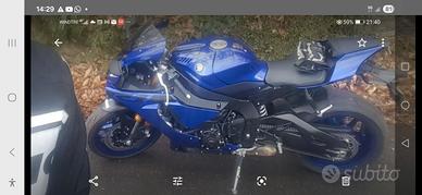 Yamaha R1 2019 PRONTO PISTA 