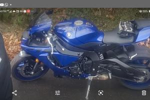 Yamaha R1 2019 pronto Pista 