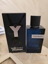 l'Eau de Parfum Intense della linea maschile Y di