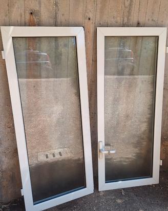 Infissi interni pvc colore bianco con cornice
