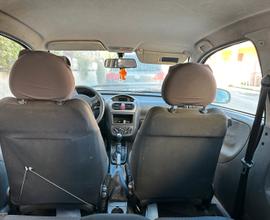 Vendo Opel corsa per pezzi di ricambio