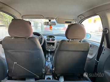 Vendo Opel corsa per pezzi di ricambio