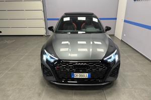 Audi rs3 con carbo ceramica e tettuccio.