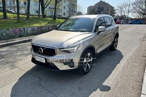 VOLVO XC40 B3 automatico Core