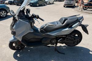 SYM Maxsym TL 500 di fine 2020