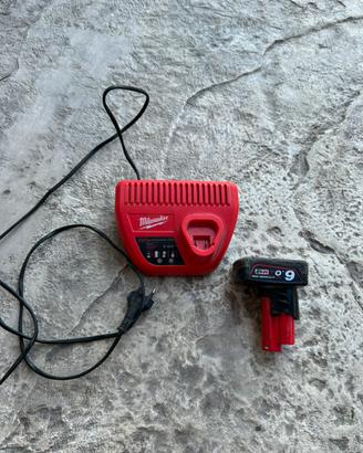 Milwaukee carica batteria e batteria