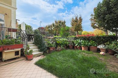 APPARTAMENTO CON GIARDINO PRIVATO E 3 CAMERE IN CE