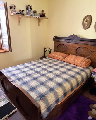 Letto matrimoniale in legno massello