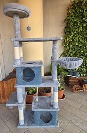 Albero tiragraffi per gatto