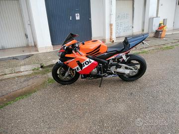 Honda cbr 600rr repsol