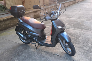 Scooter Peugeot Tweet 150