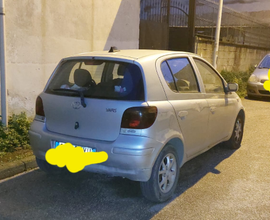 Auto Toyota Yaris